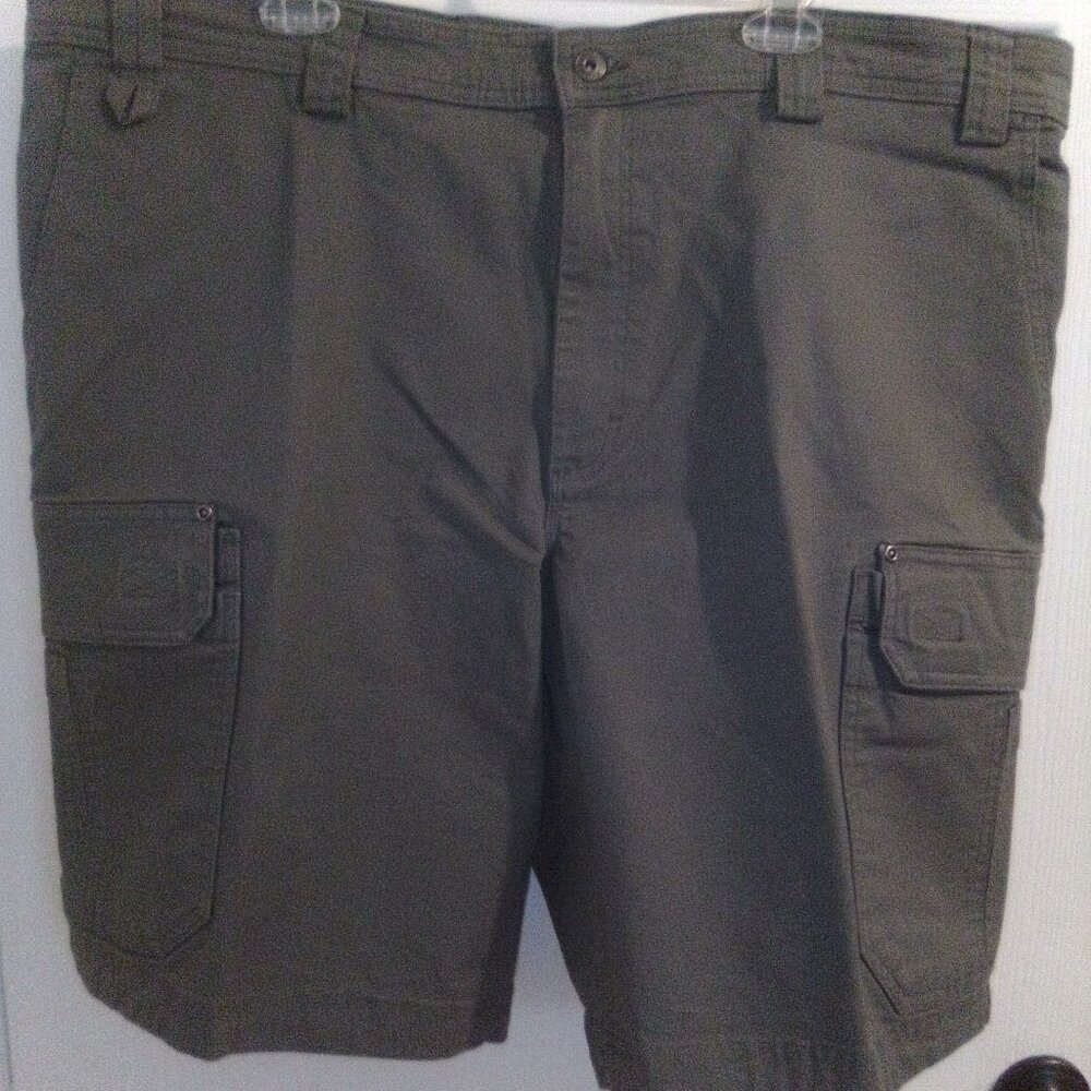 Duluth Trading Co. Cargo shorts